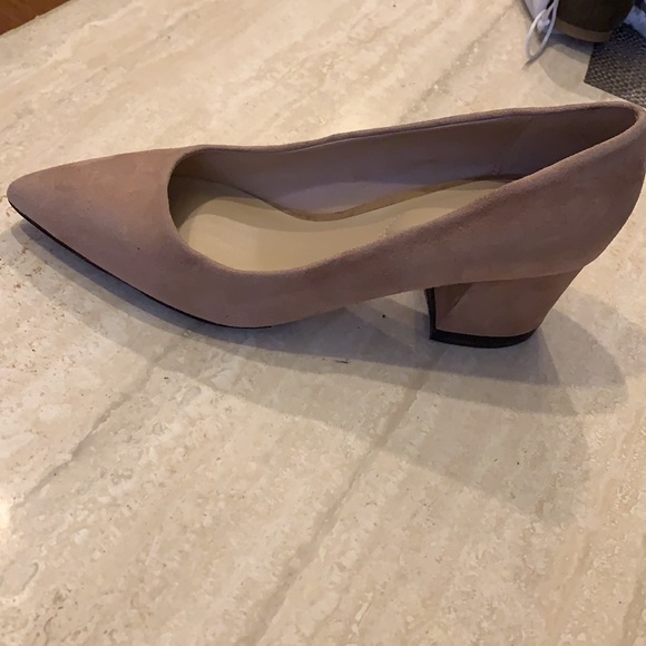 Aldo suede pumps size 7